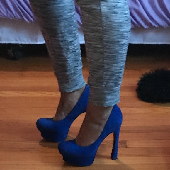 Blue heels - Picture 4 of 4